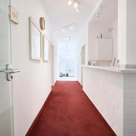 Airport Messe Casa Apartment *