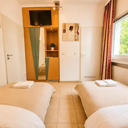 Airport Messe Casa Apartment *