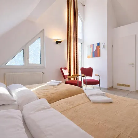 Airport Messe Casa *